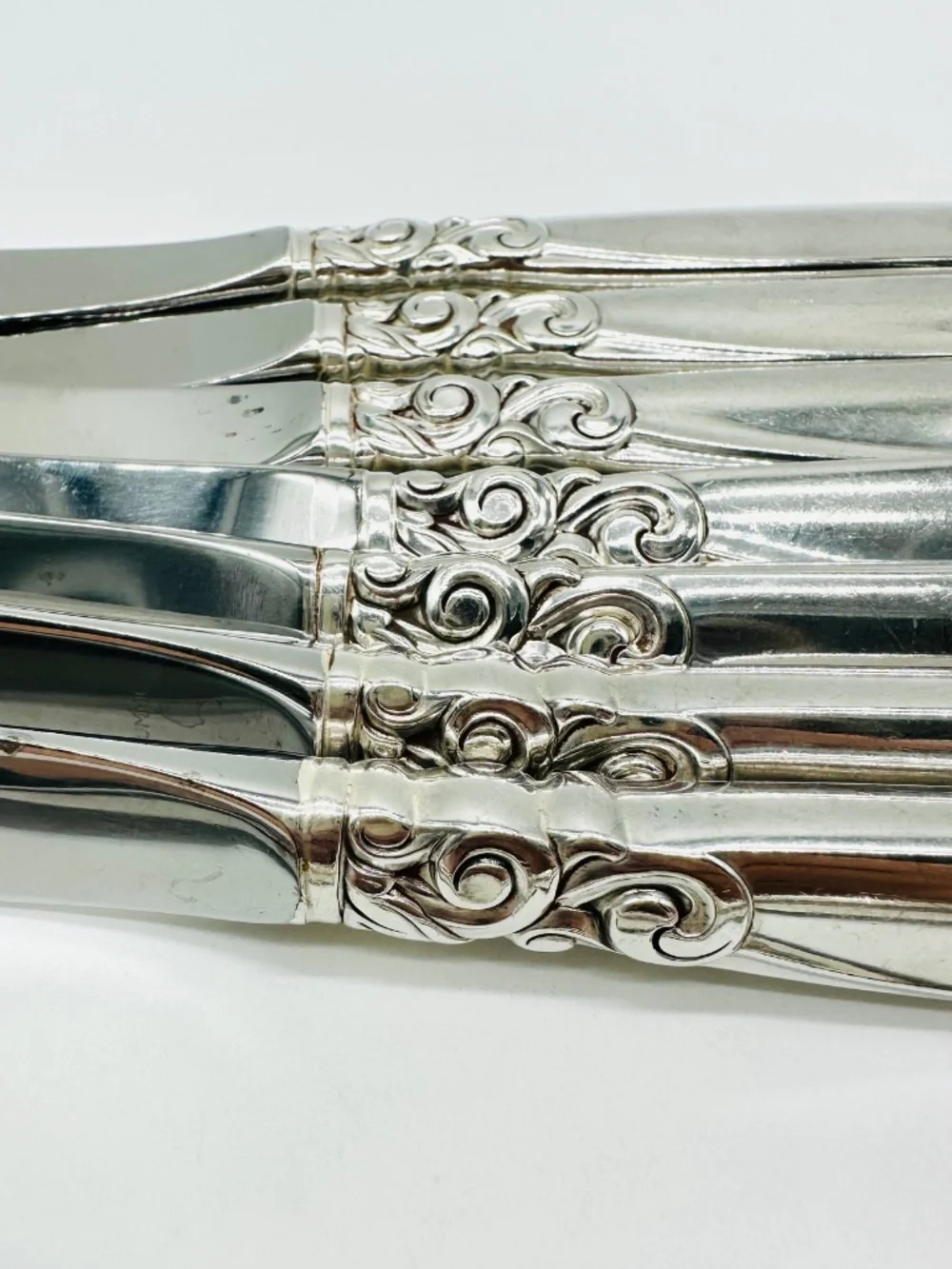 Vintage Oneida Community South Seas Dinner Knife Silver-Plate Flatware Set of 8
